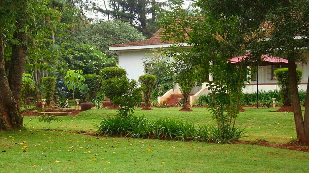 Gardens and building at Jorgs Ark Centre in Tigoni